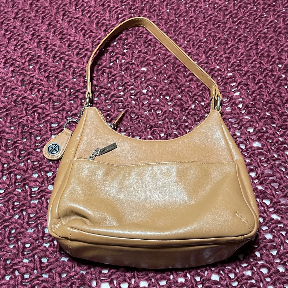 🌸 100% leather Nappa Hobo purse Giani Bernini